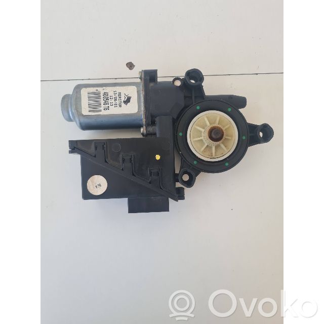Skoda Fabia Mk1 (6Y) Silniczek podnoszenia szyby drzwi tylnych 