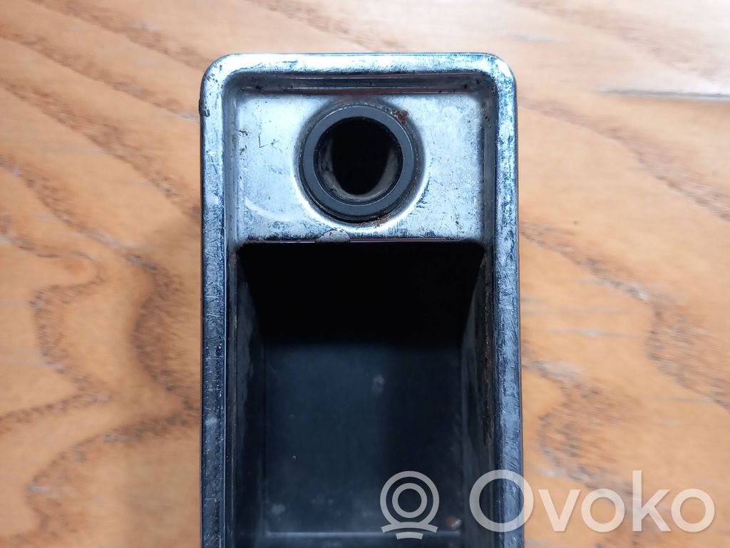 Cenicero del coche   8184516