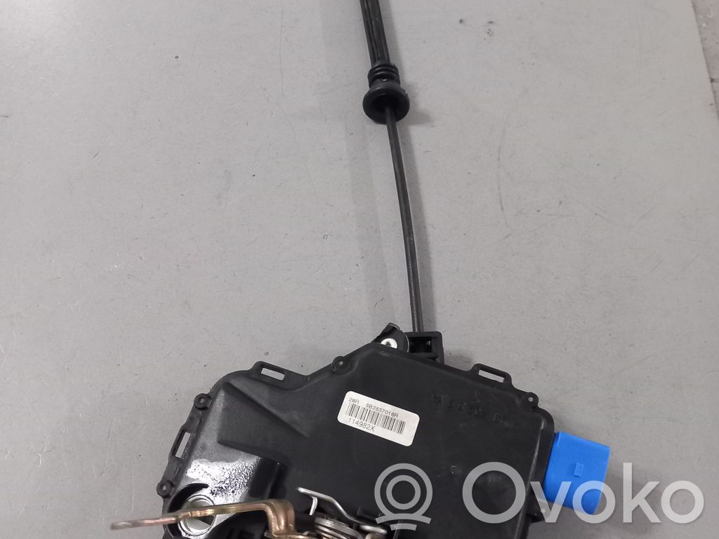 Volkswagen Polo V 6R Zamek drzwi przednich 