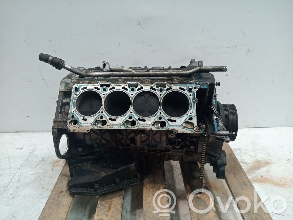 BMW 7 E65 E66 Bloc moteur 