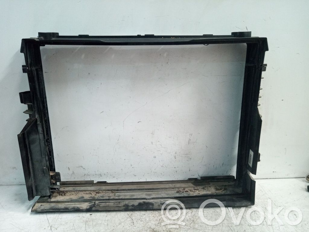 BMW 7 E65 E66 Radiatoru panelis 