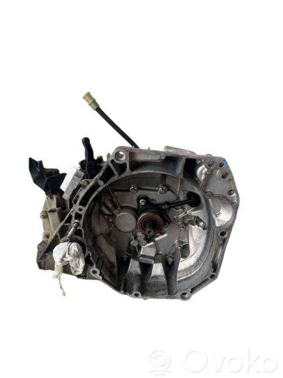 Dacia Duster Manual 5 speed gearbox 