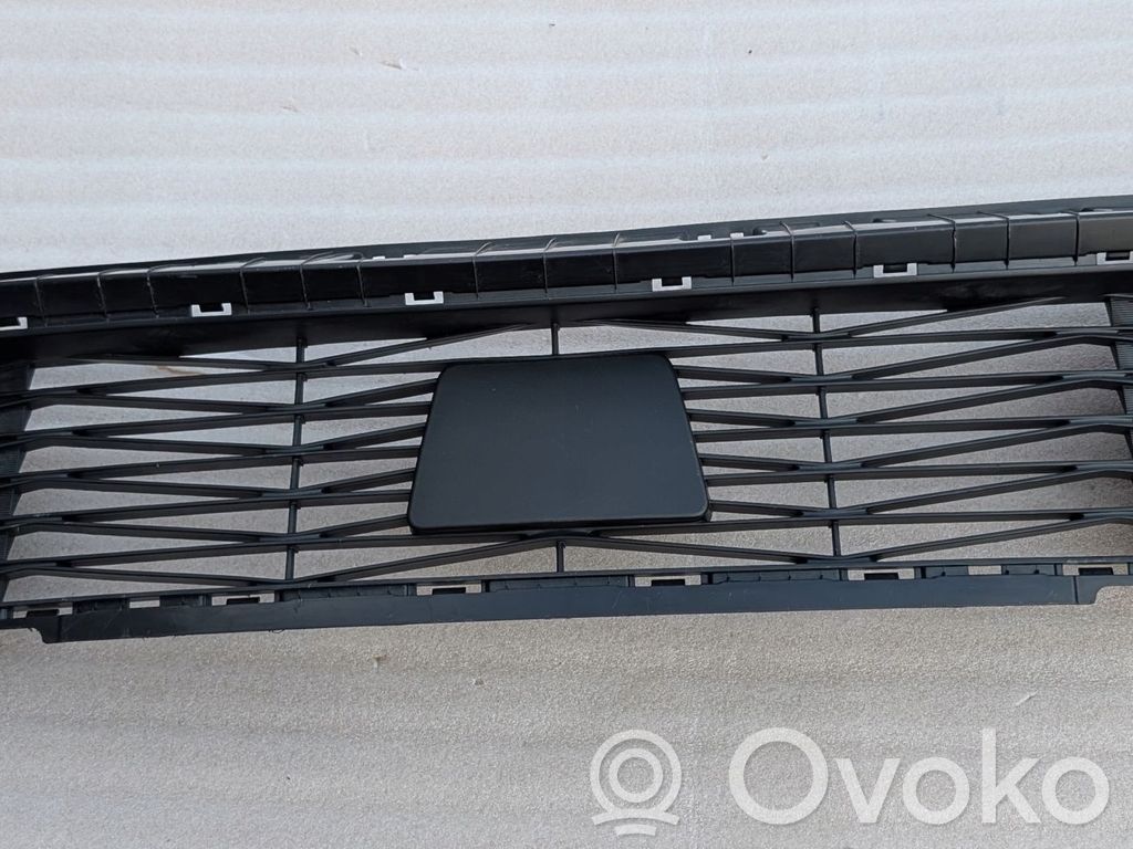 Hyundai i30 Grotelės apatinės (trijų dalių) 