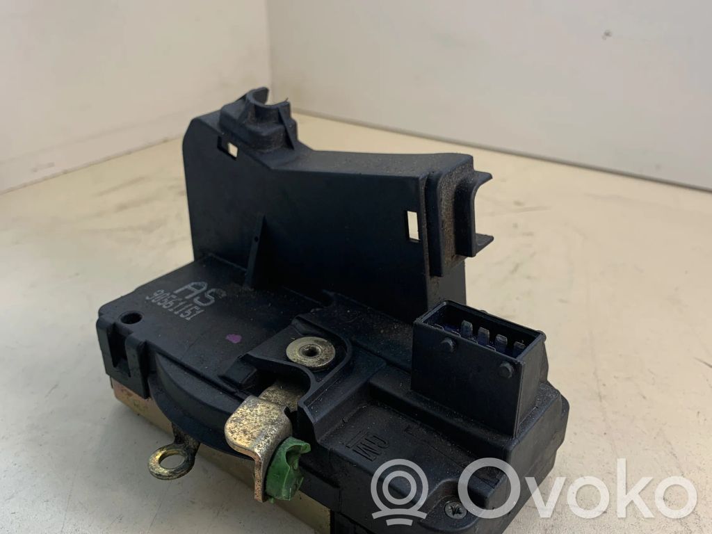 Opel Astra G Front door lock 