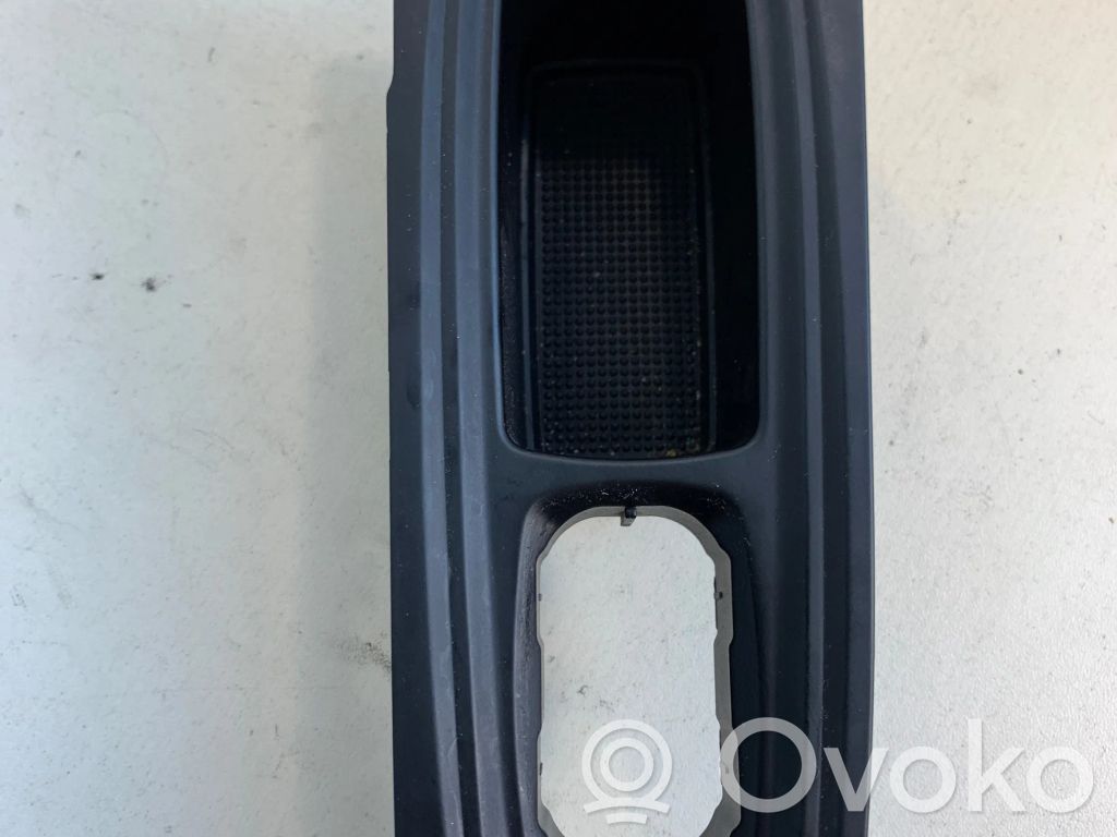 Porsche Cayenne (92A) Consola central de la guantera 