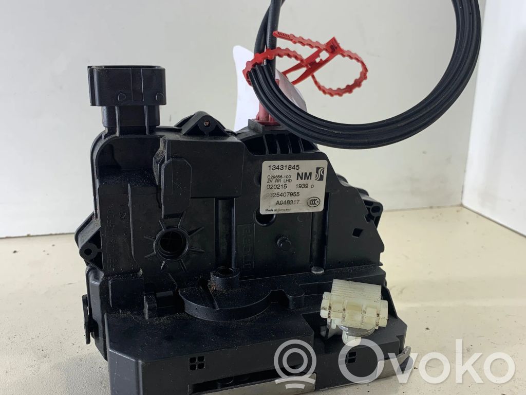 Opel Corsa E Aizmugurē slēdzene 