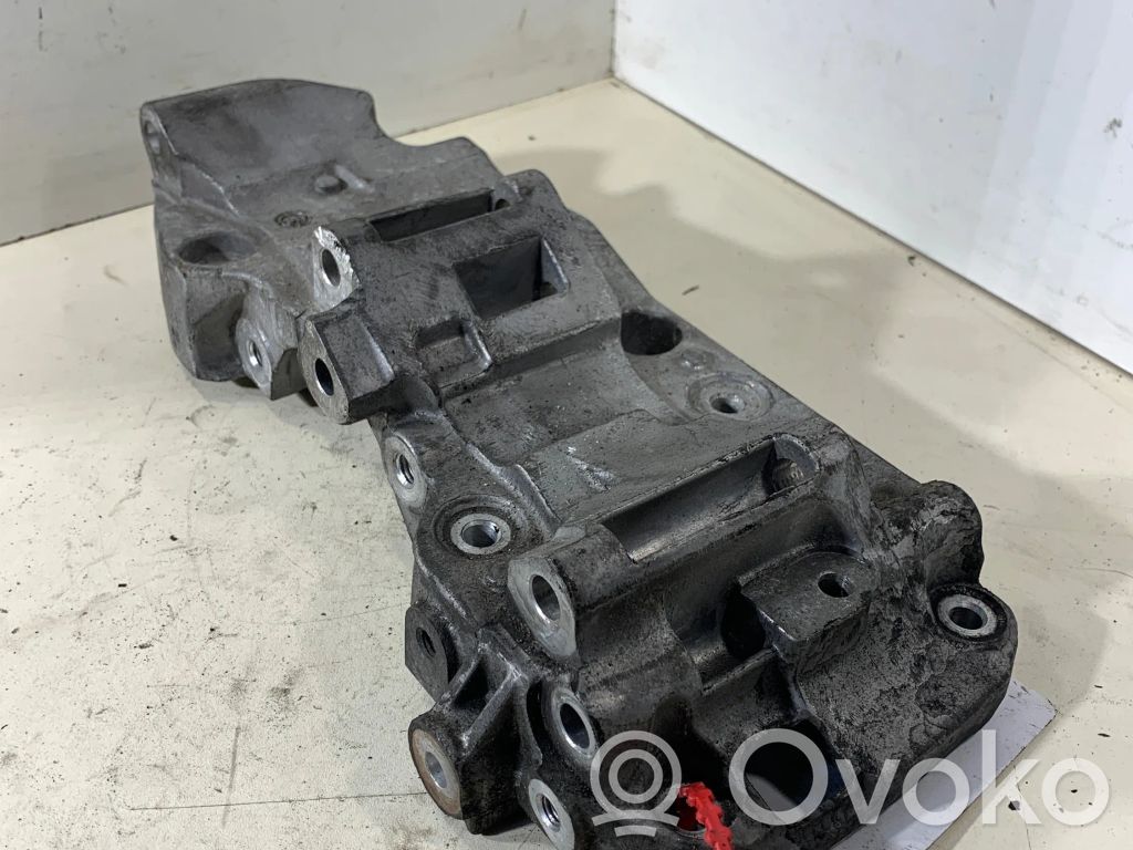 BMW 3 E90 E91 Dzinēja nostiprināšanas stiprinājums-kronšteins 