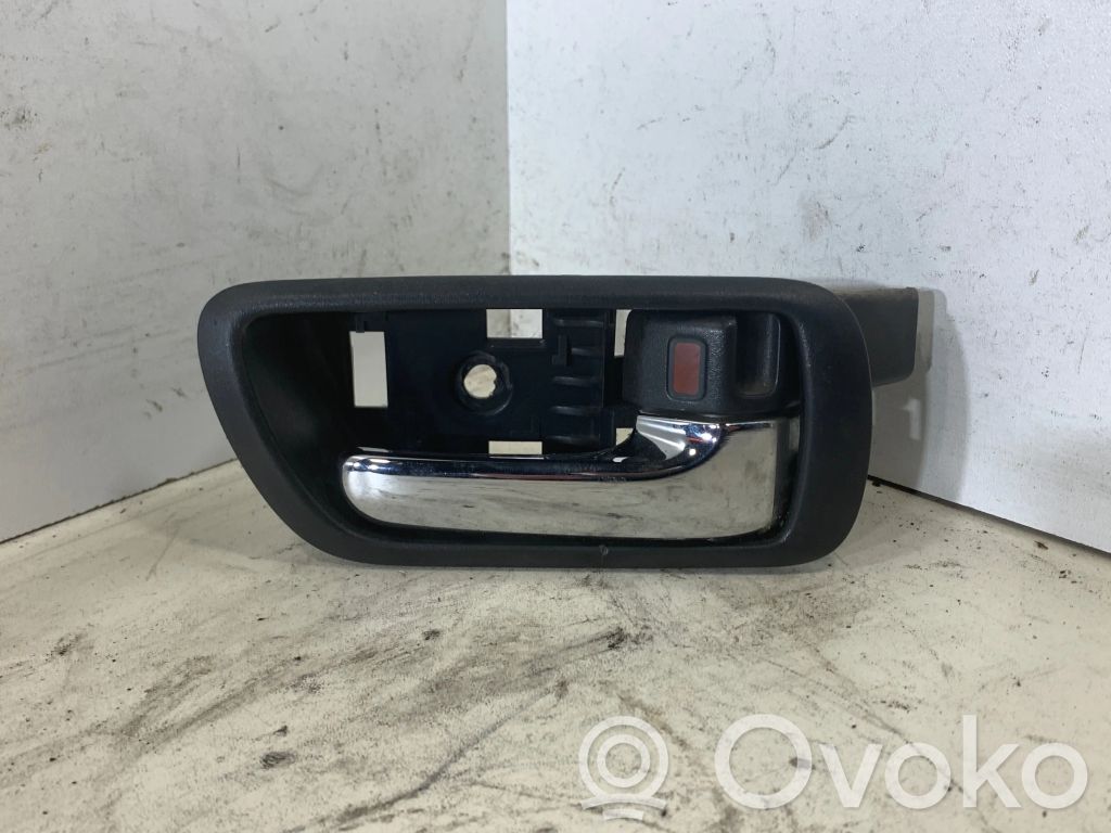 Manecilla interna puerta trasera   692050F010