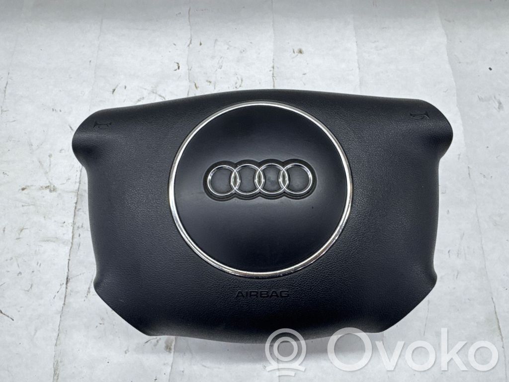 Audi A3 S3 8P Vairo oro pagalvė 