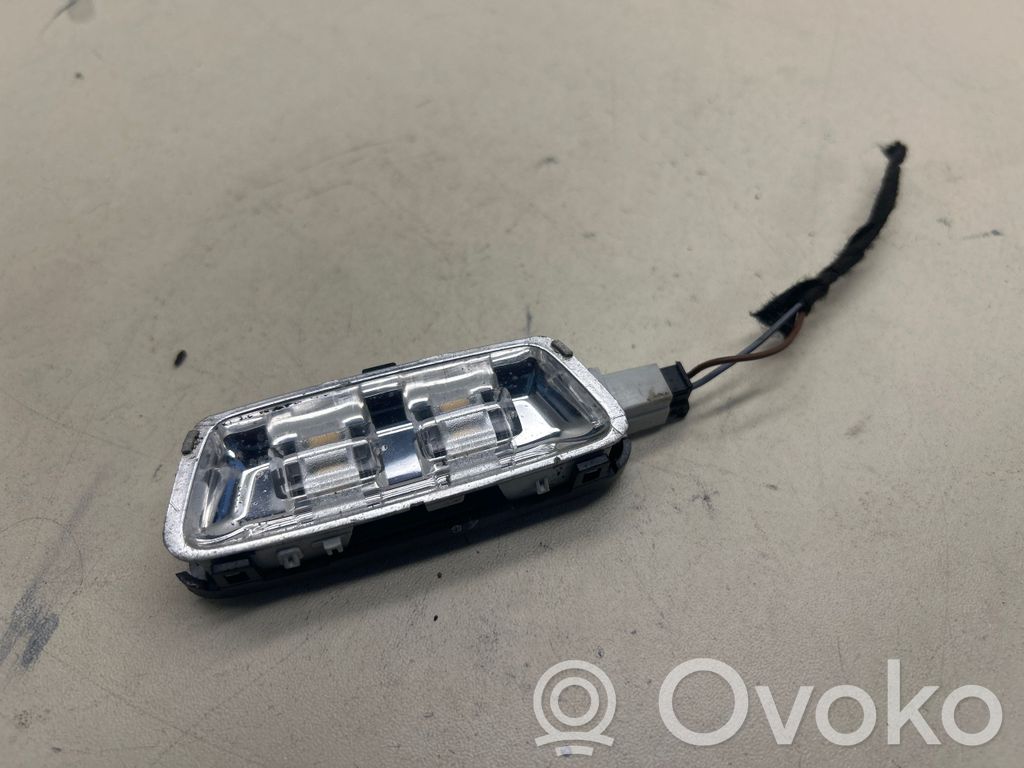 Mercedes-Benz GLC X253 C253 Wewnętrzna lampka bagażnika 