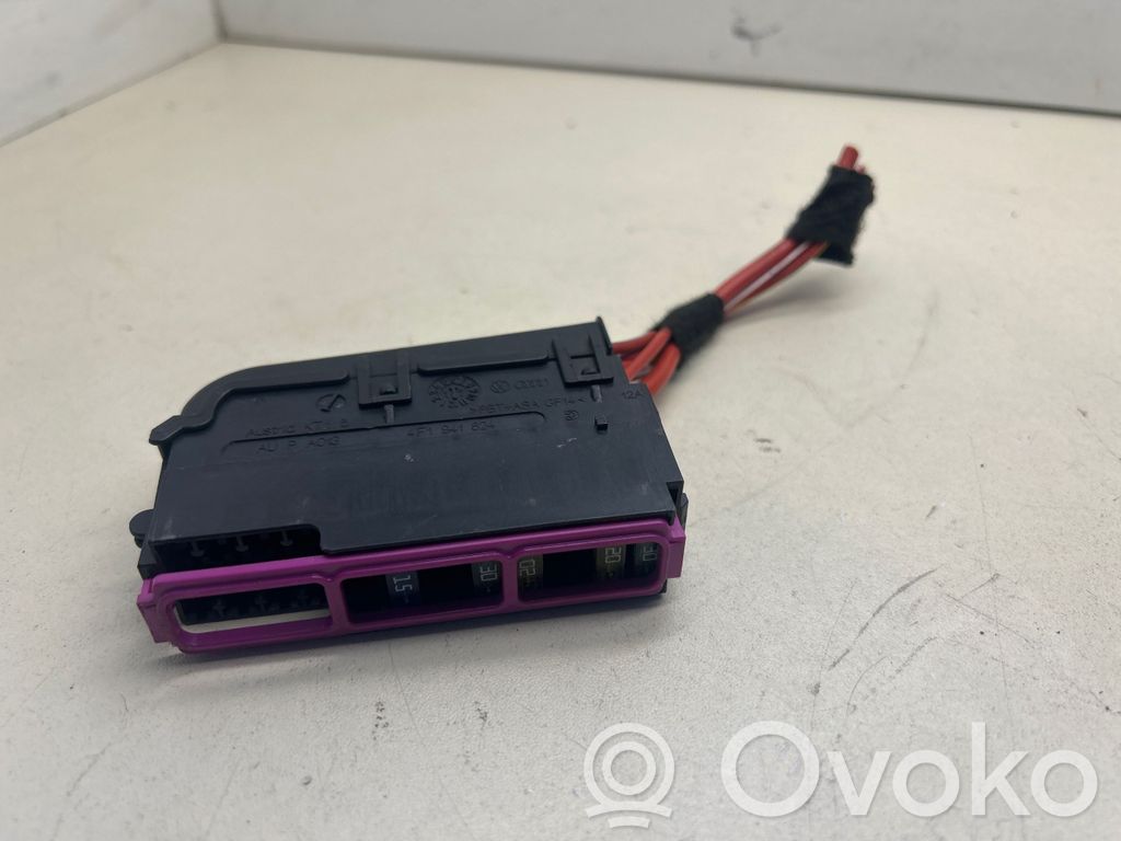 Audi Q7 4M Fuse module 