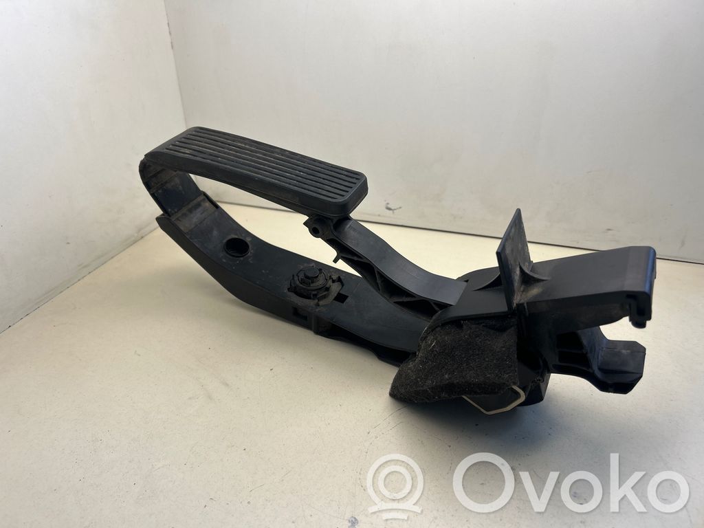 Mercedes-Benz E W211 Accelerator throttle pedal 