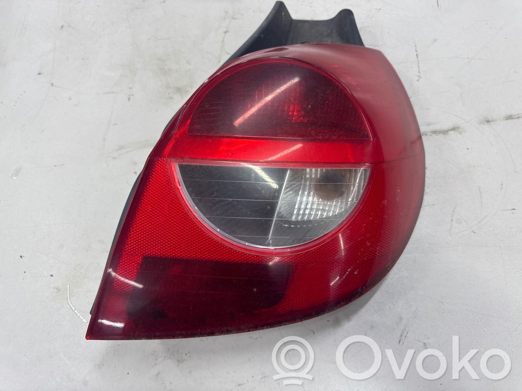 Renault Clio III Galinis žibintas kėbule 