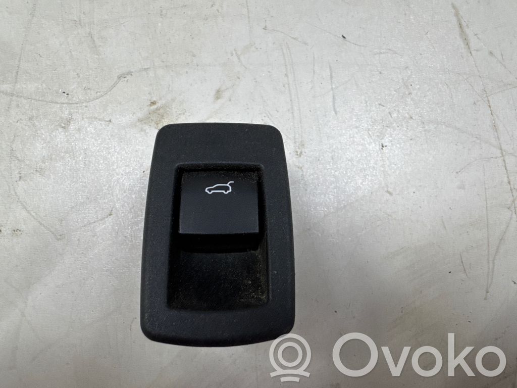 BMW X1 F48 F49 Tailgate opening switch 