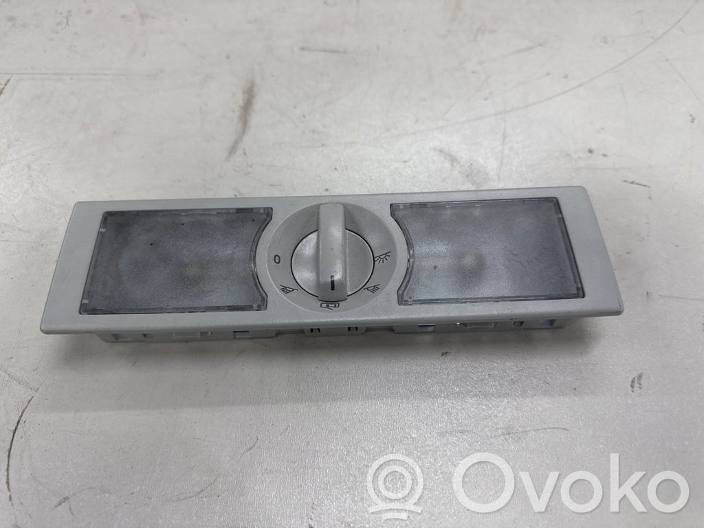 Volkswagen Jetta VI Rear seat light 