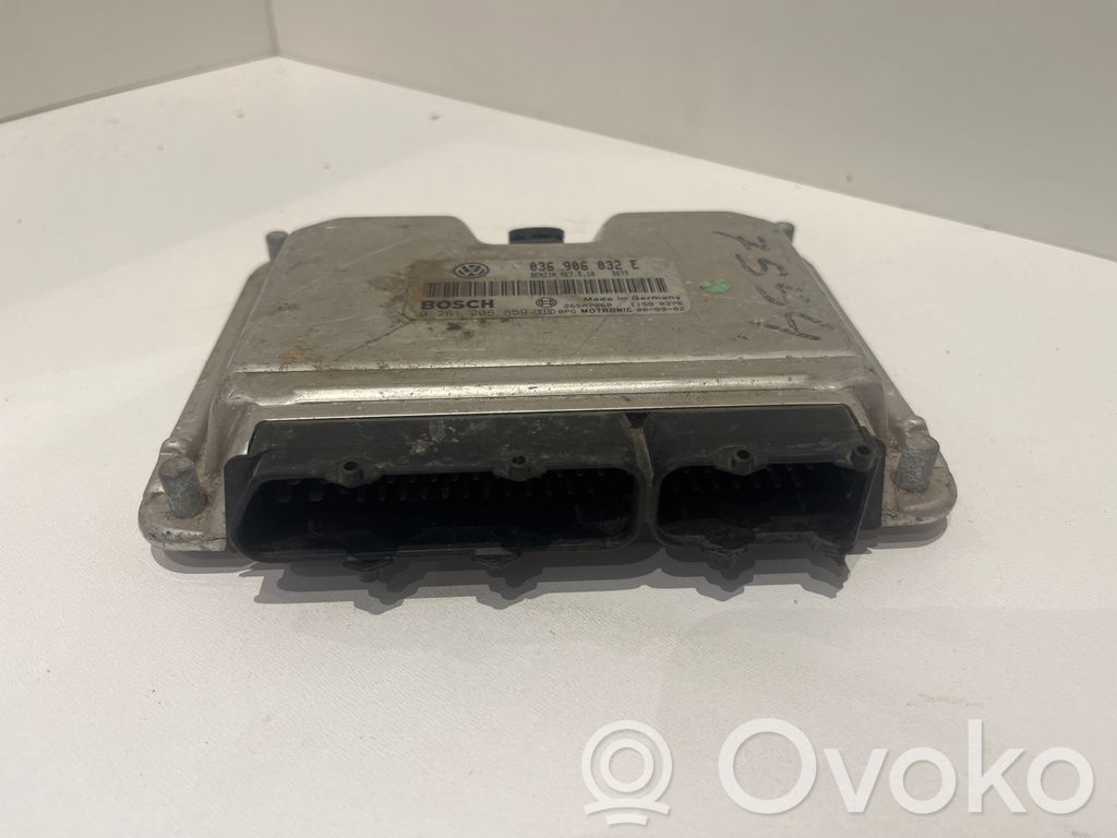 Volkswagen Golf IV Unidad de control/módulo ECU del motor 
