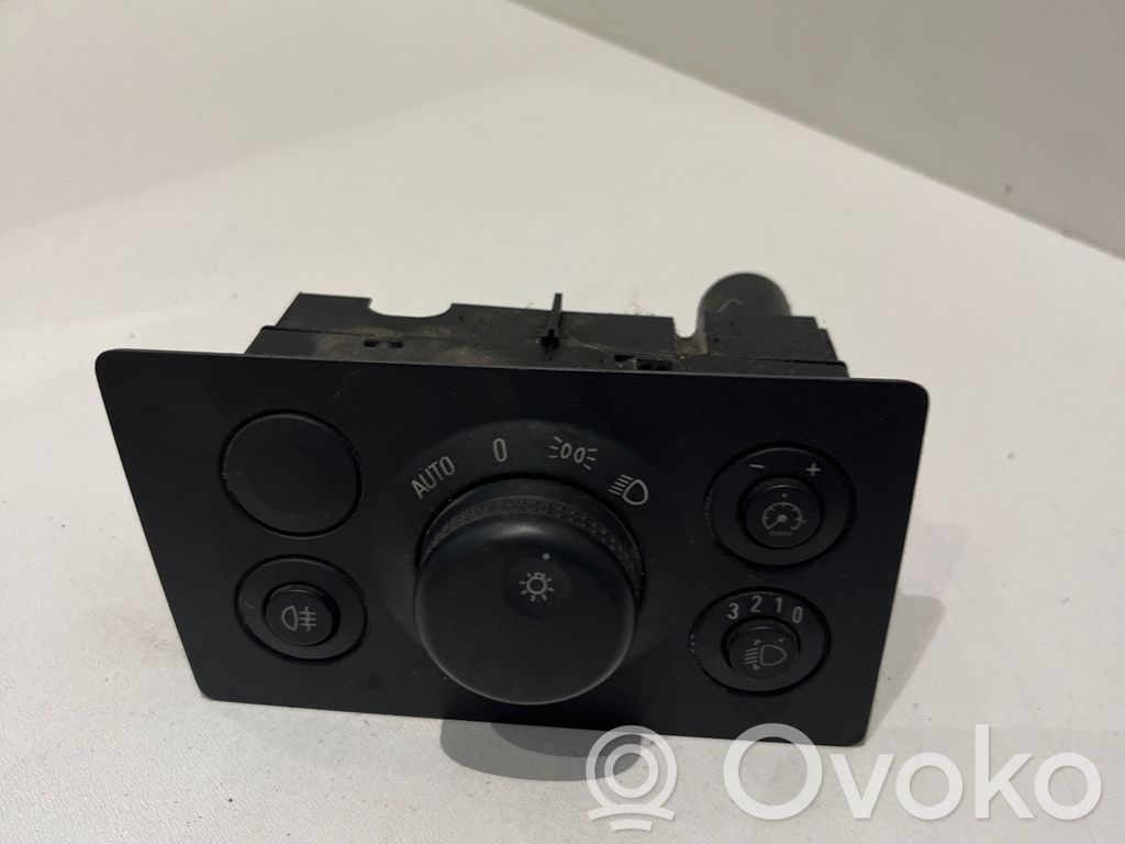 Opel Zafira B Interruptor de luz 