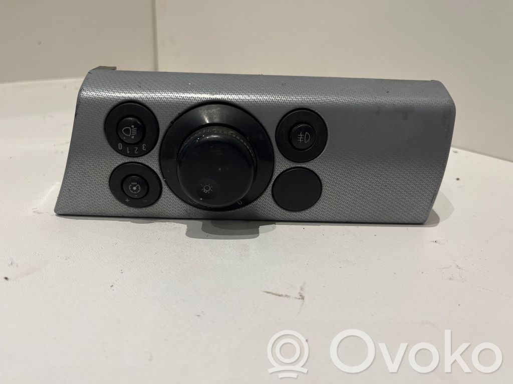 Opel Astra H Light switch 