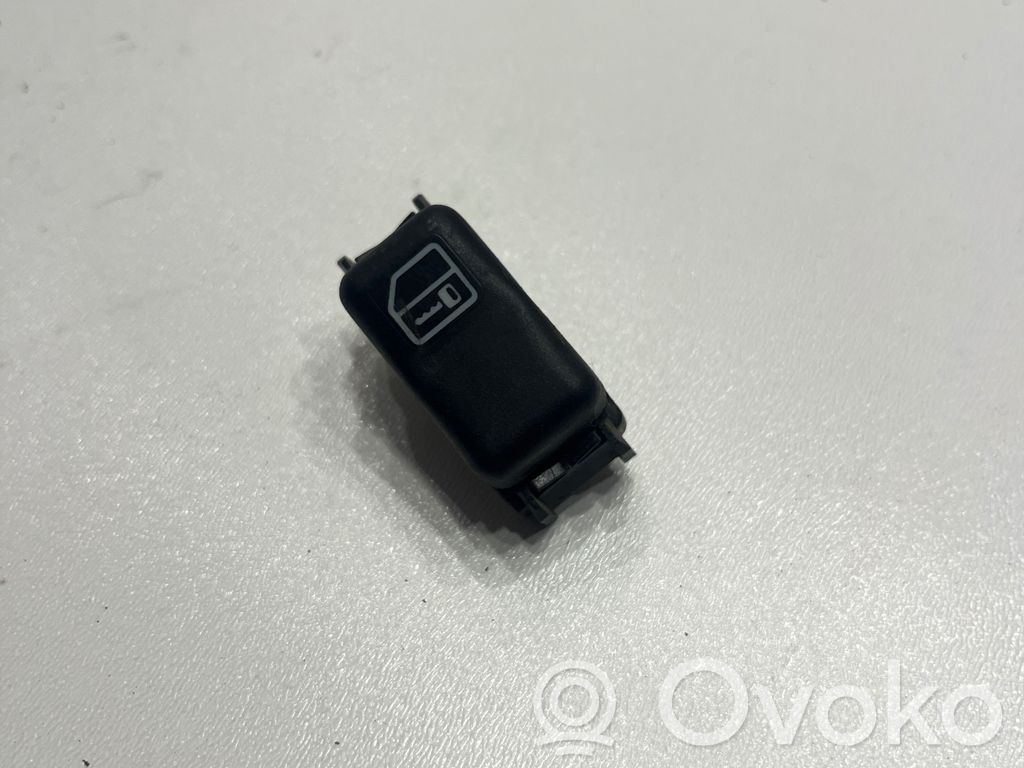 Mercedes-Benz C W202 Central locking switch button 