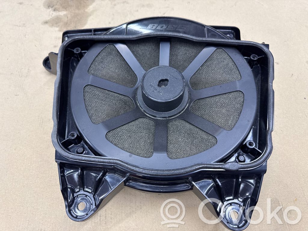 Audi A8 S8 D4 4H Subwoofer 