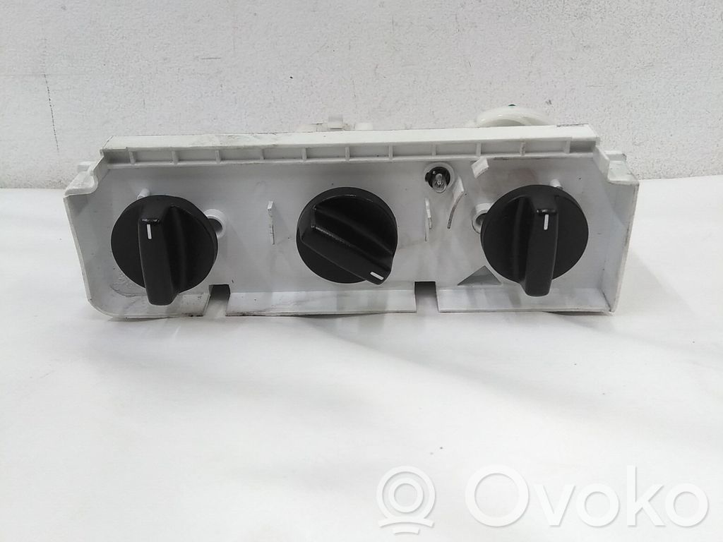 BMW 3 E36 Climate control unit 