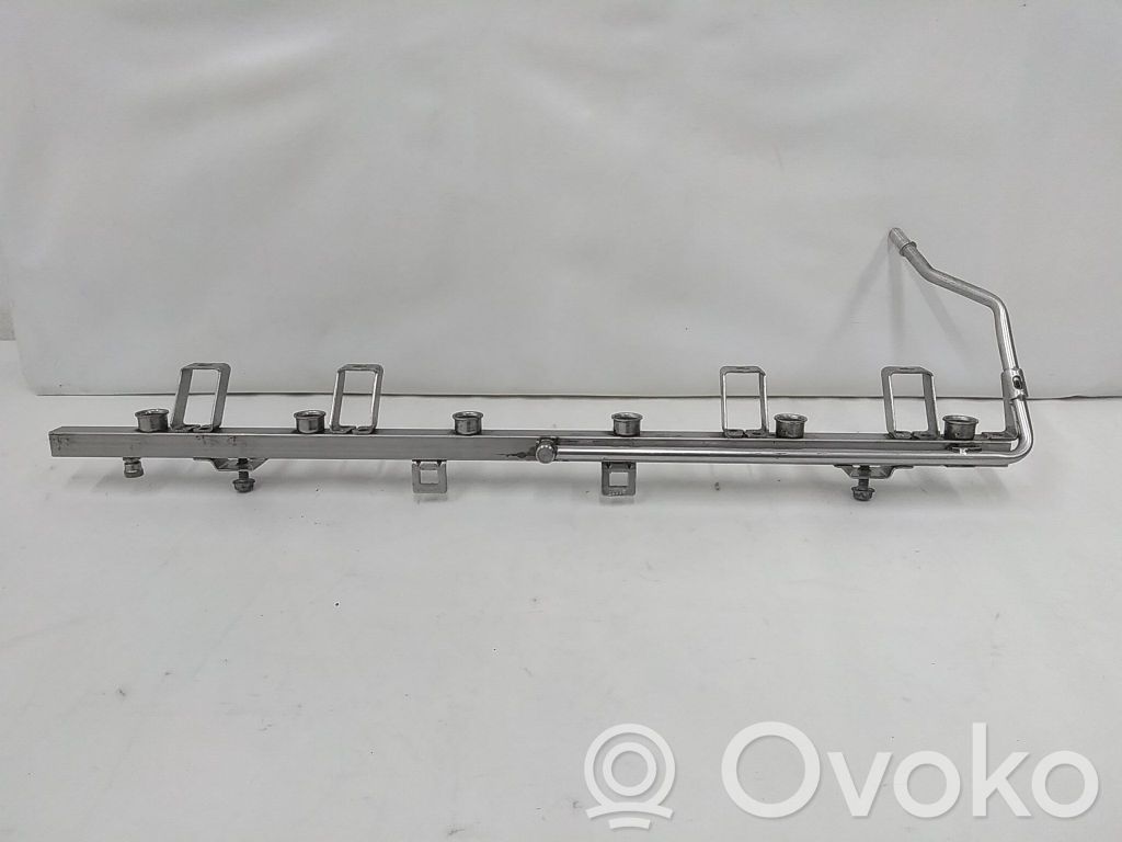 BMW 5 E60 E61 Fuel line pipe 