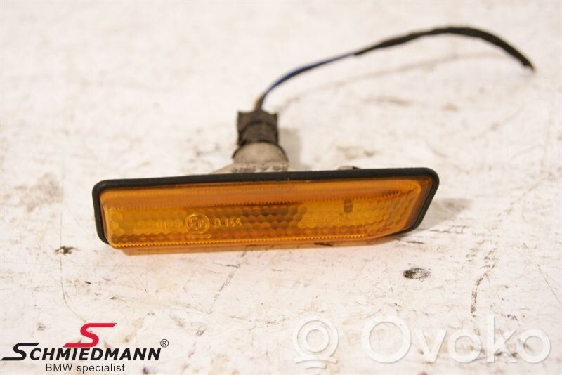 BMW 3 E36 Front fender indicator light 