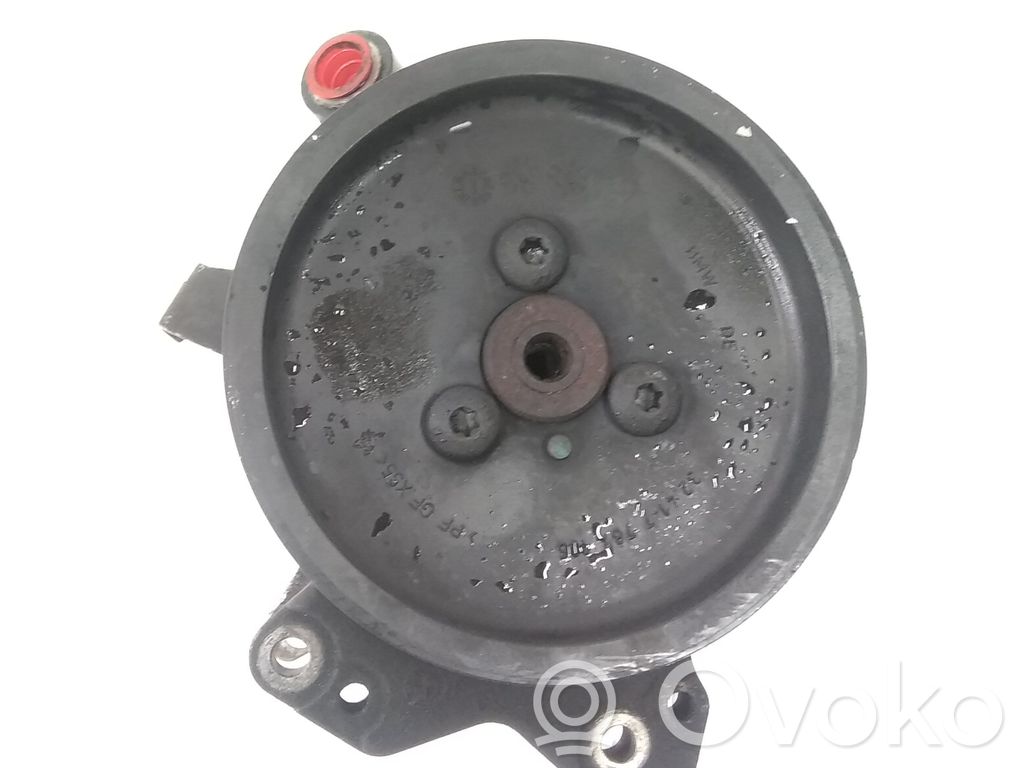 BMW 5 E60 E61 Power steering pump 