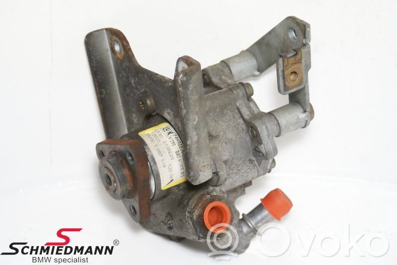 BMW 5 E39 Power steering pump 