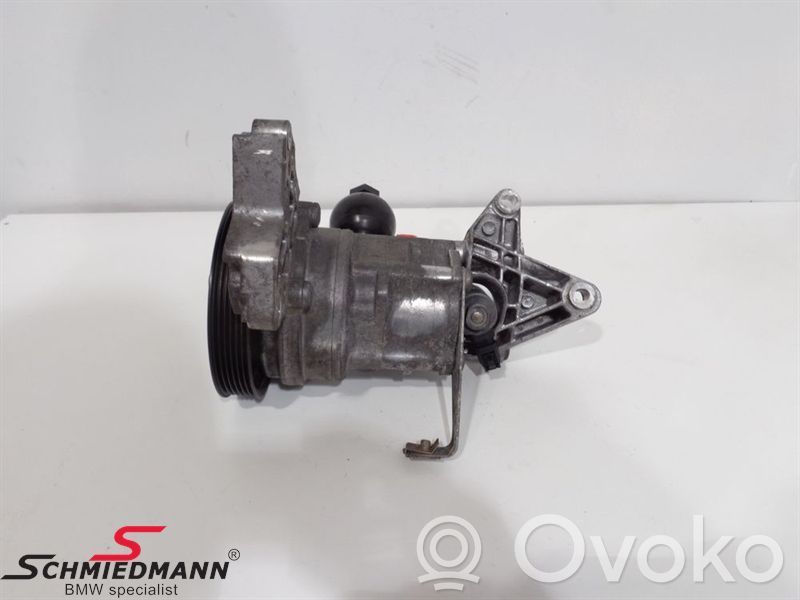 BMW 5 E60 E61 Ohjaustehostimen pumppu 