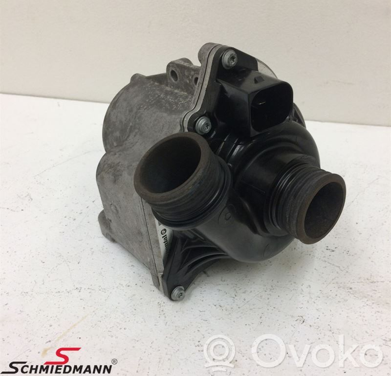 Water pump   11517632426