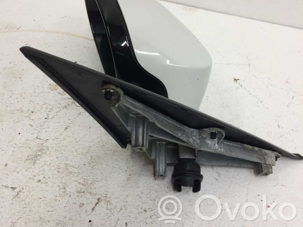 BMW 1 E81 E87 Front door electric wing mirror 