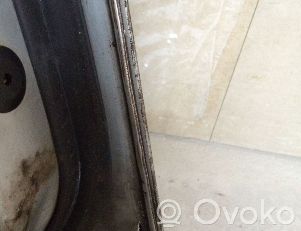 BMW 5 E34 Aizmugurējās durvis 