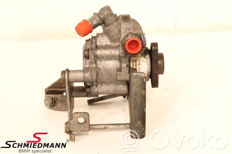 BMW 3 E46 Power steering pump 