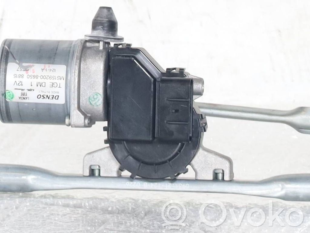 Fiat 500 Tiranti e motorino del tergicristallo anteriore 