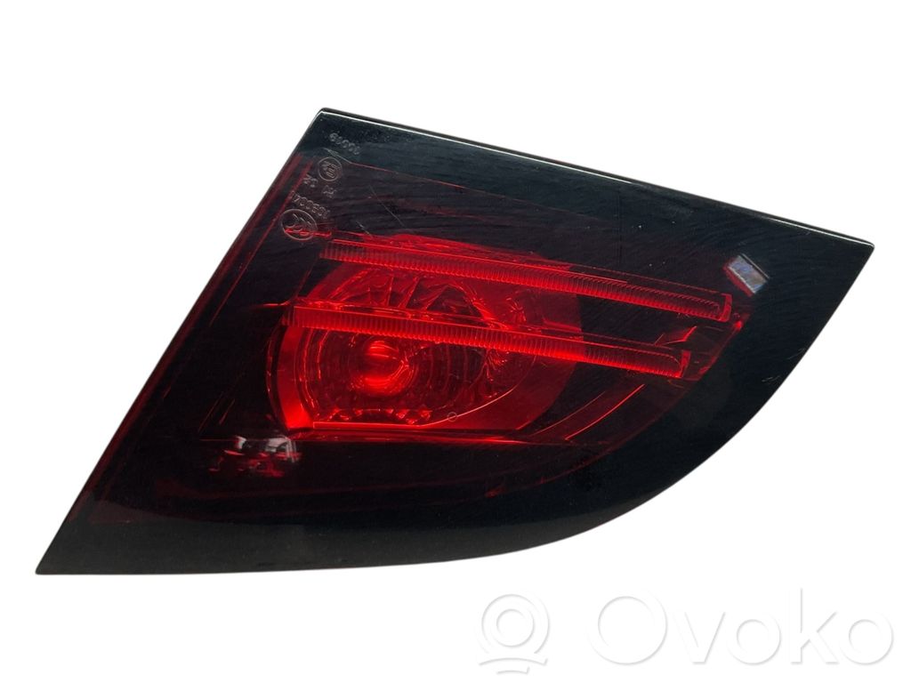Citroen DS4 Lampy tylnej klapy bagażnika 