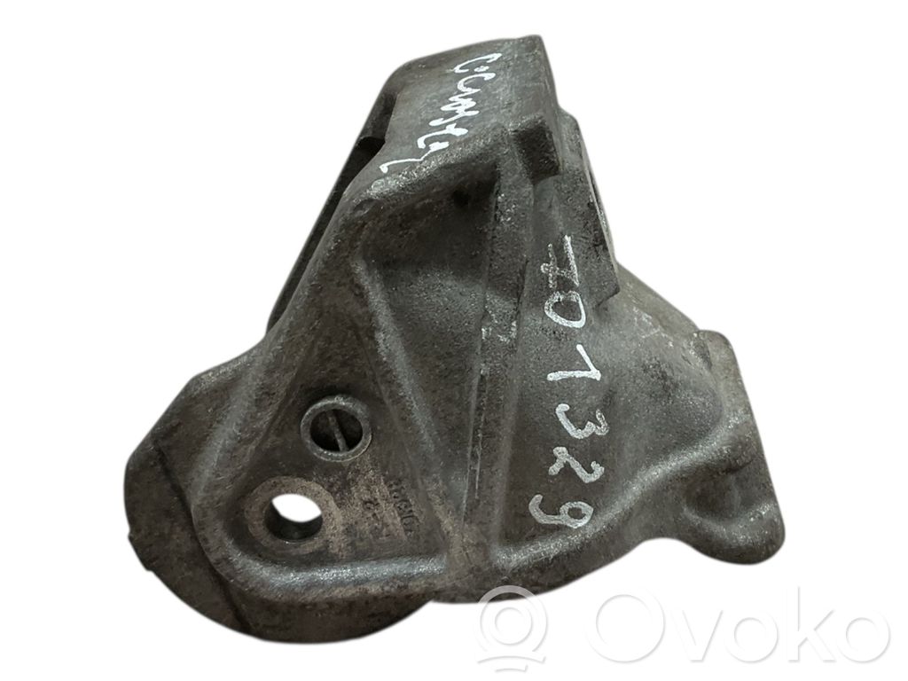 Citroen C-Crosser Gearbox mounting bracket 