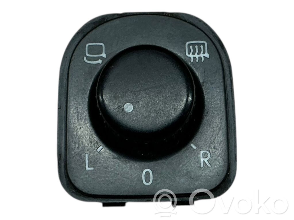 Volkswagen PASSAT B6 Wing mirror switch 