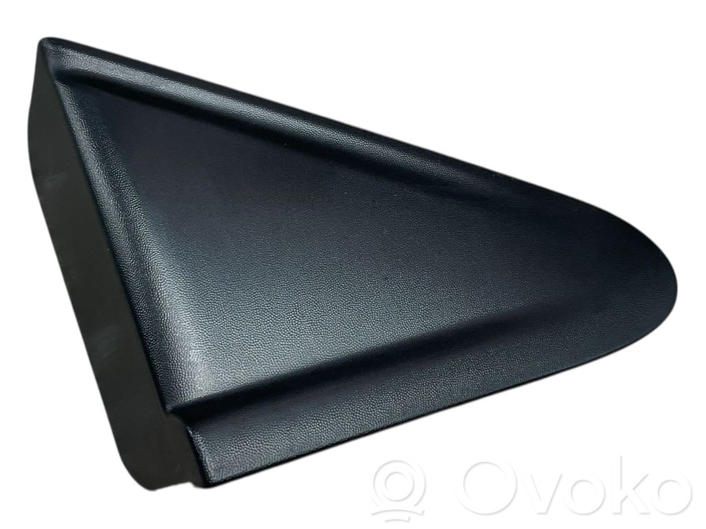 Renault Clio IV Fender end trim 