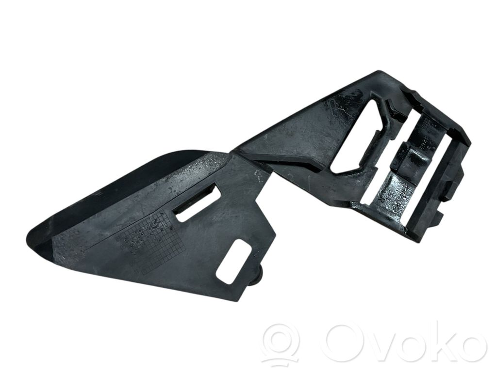 Volvo C30 Headlight/headlamp mounting bracket 