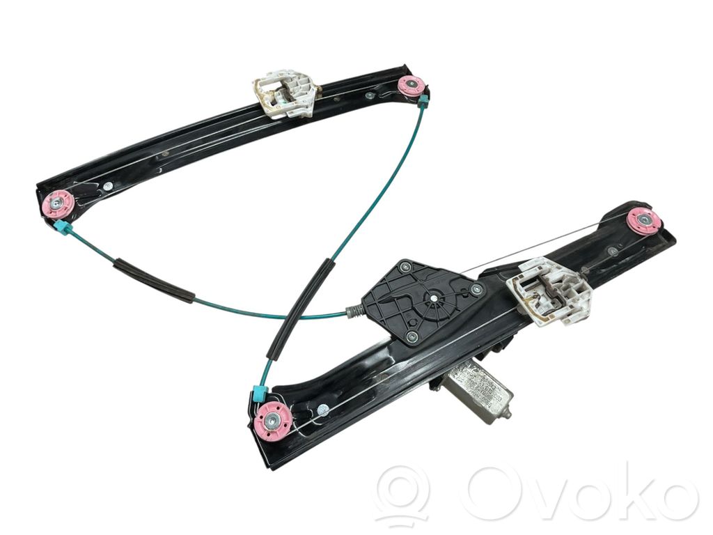 BMW 1 F20 F21 Front door window regulator with motor 