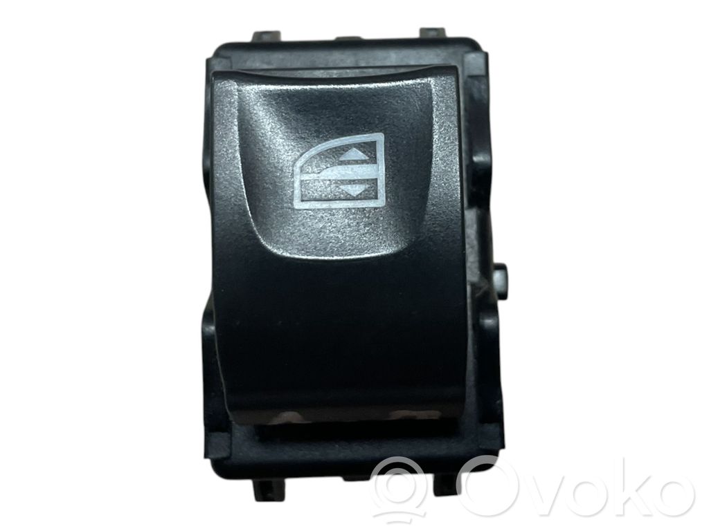 Renault Clio IV Electric window control switch 