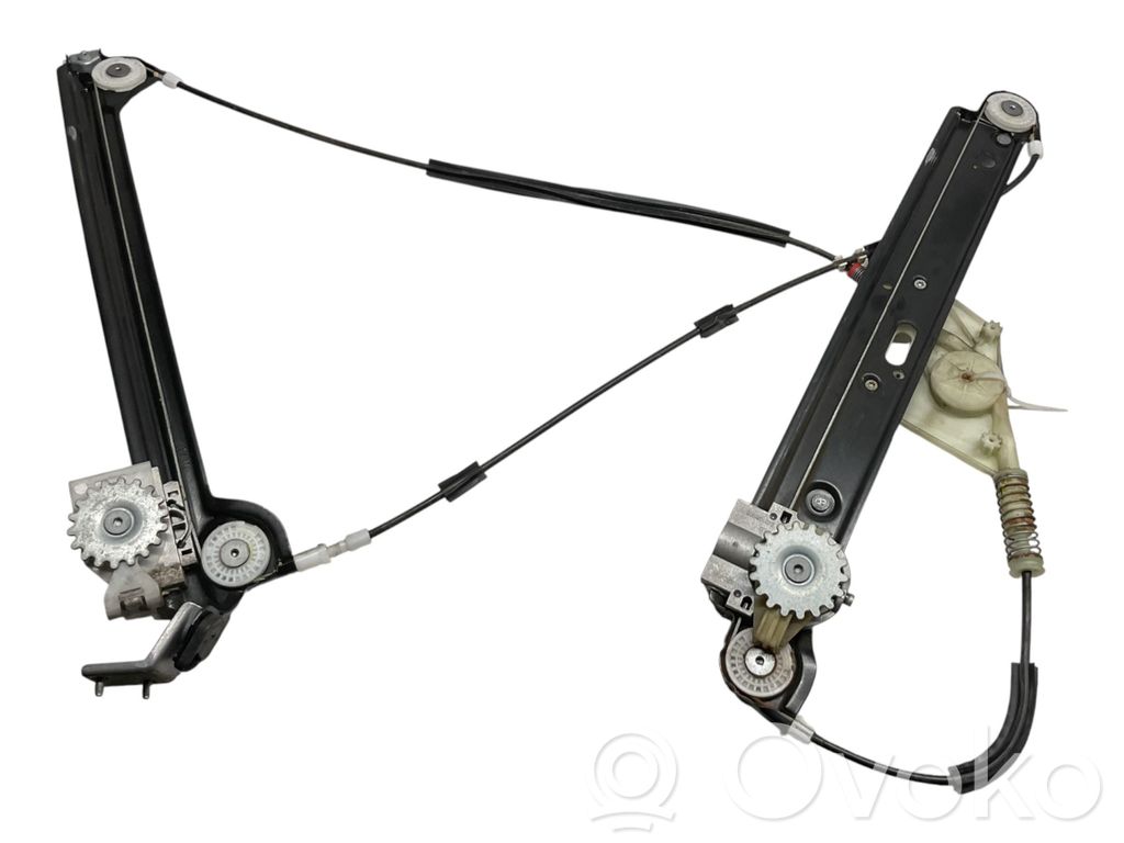 BMW 1 E82 E88 Front door electric window regulator 