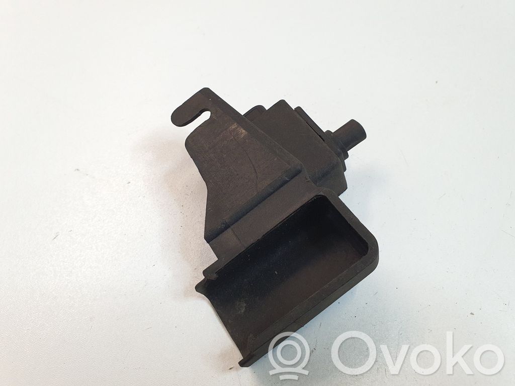 Battery charger (optional)   8371013,61138371013