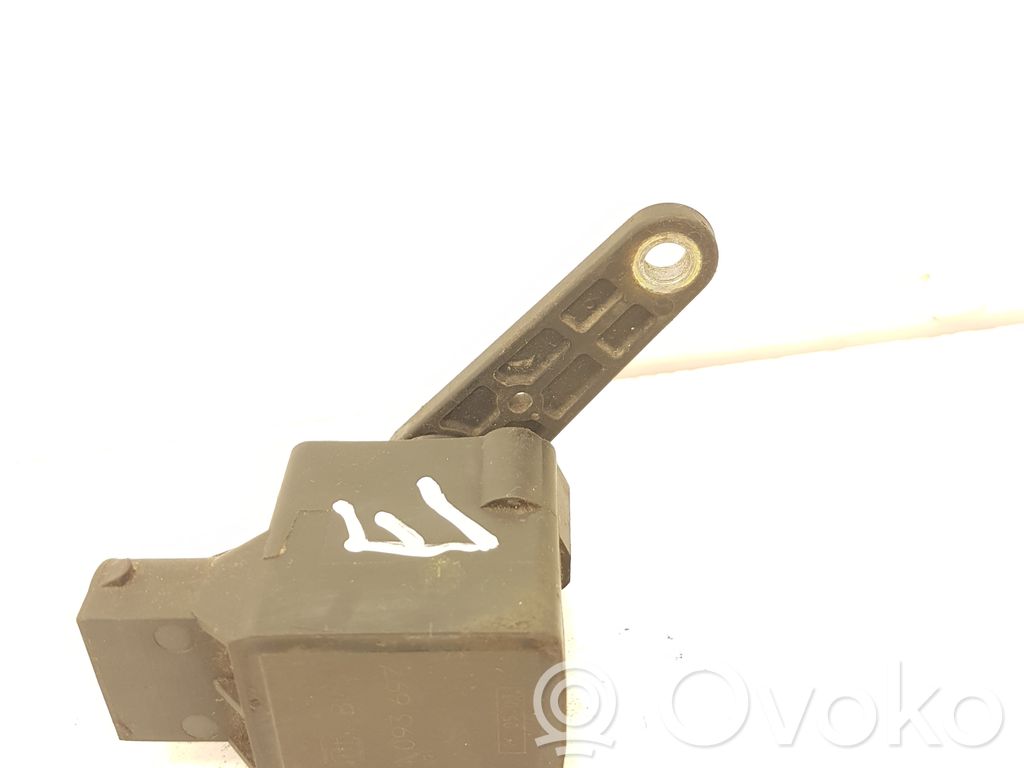 Headlight/headlamp level sensor   1093697