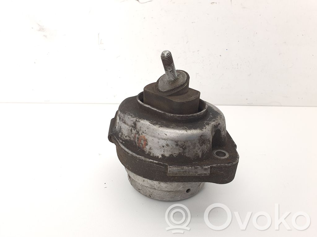 Engine mount bracket   6758444,675844401