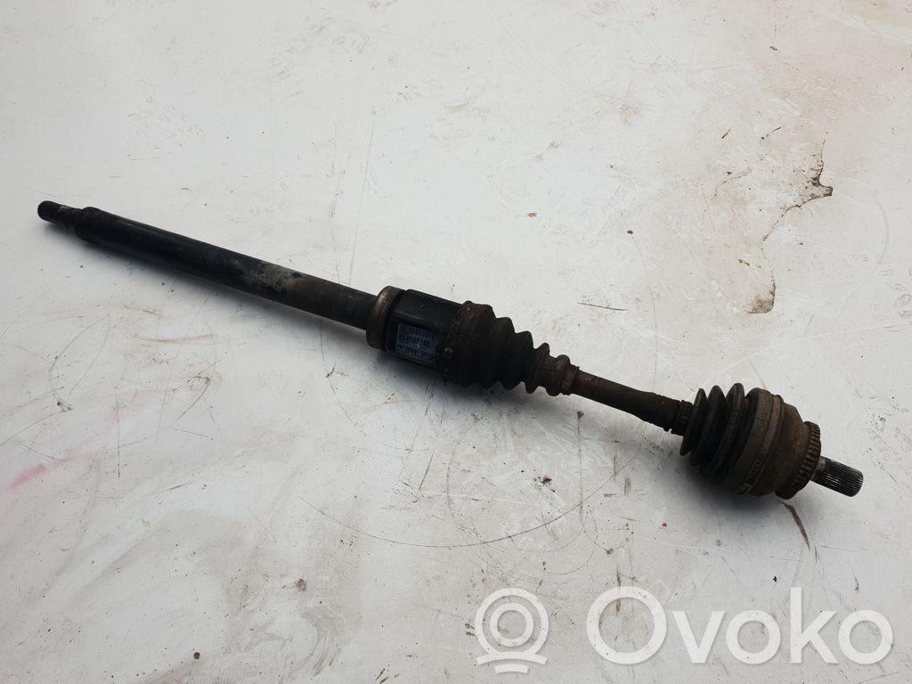 Volvo V70 Priekinis pusašis 