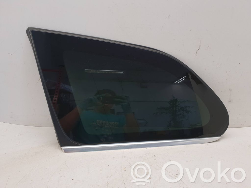 Volvo XC60 Rear side window 