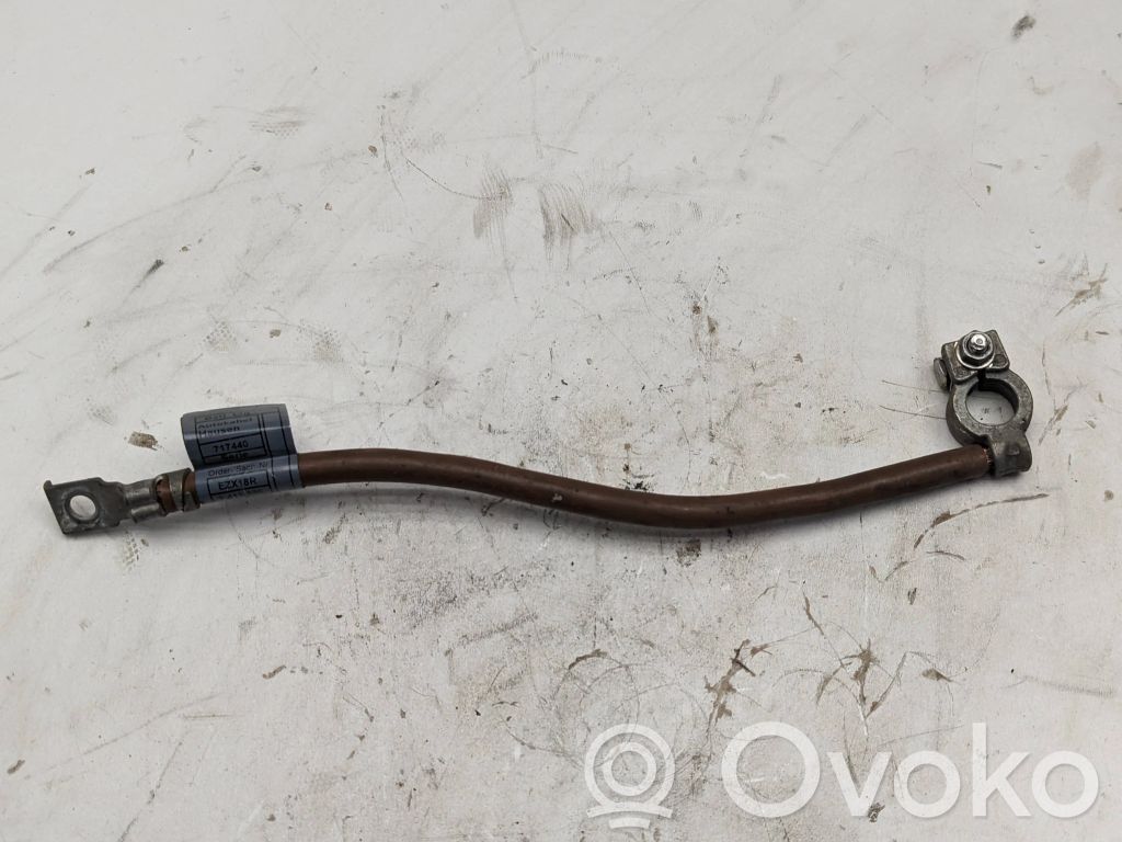 BMW 3 E36 Maakaapeli, akku 