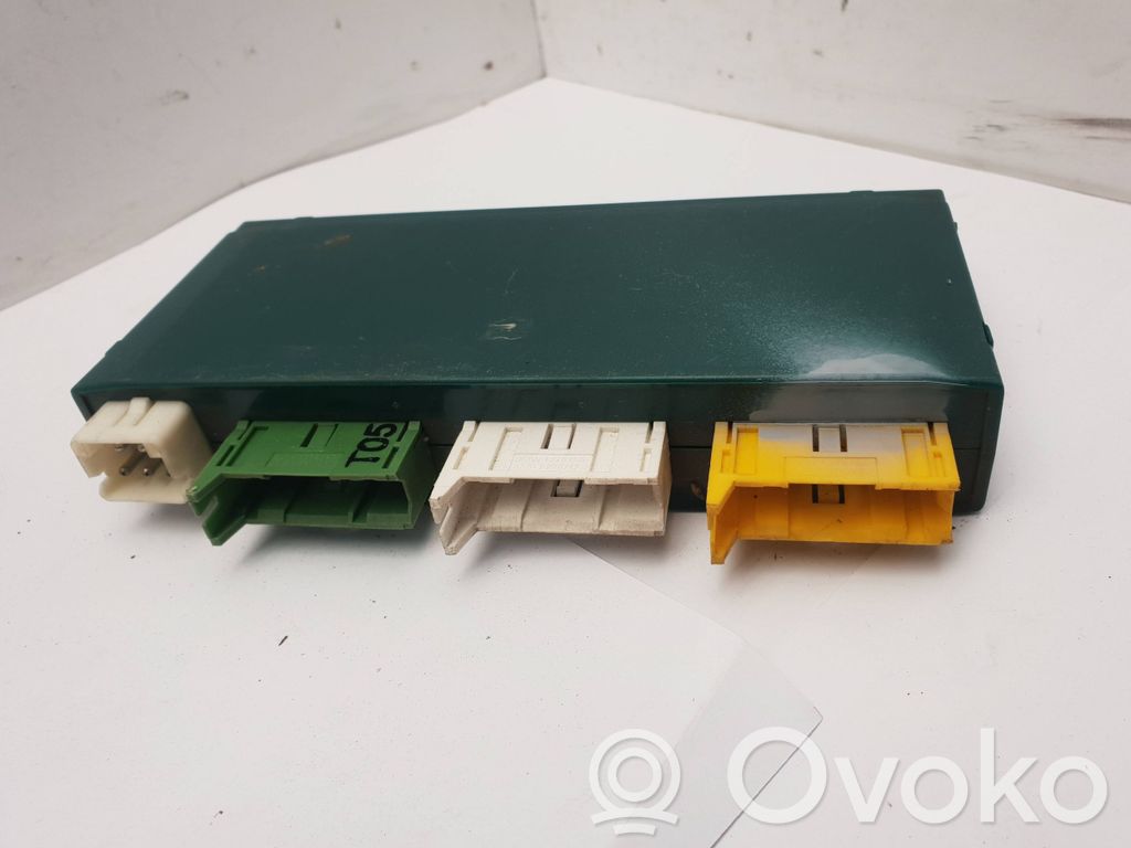 BMW 7 E32 Komforta modulis 